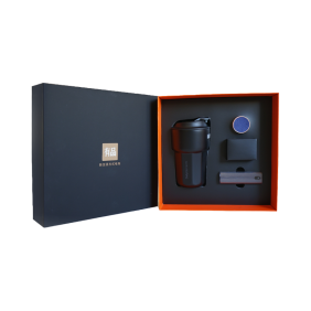Подарочный набор DailyElements Gift Box